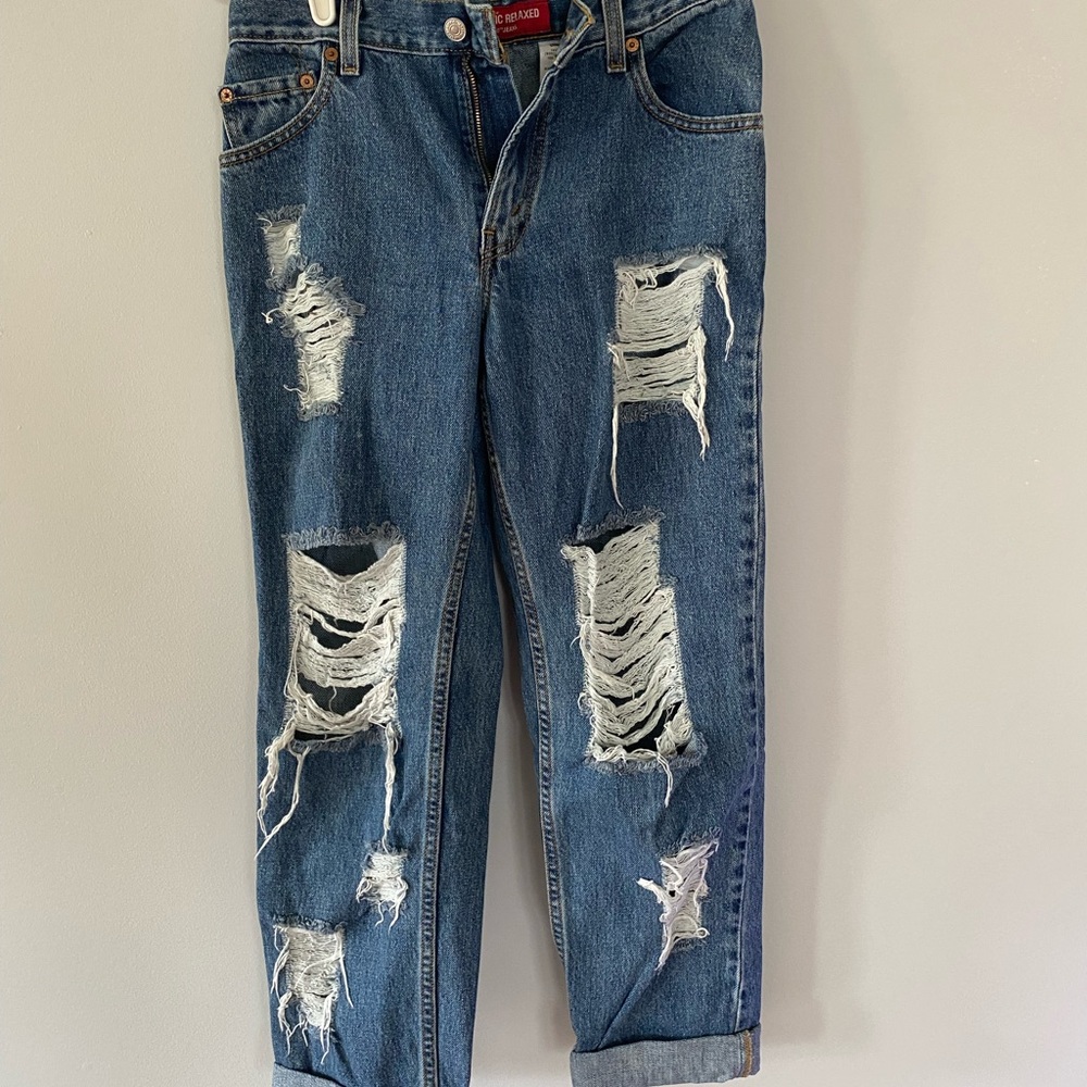 destroyed levi jeans - Picture 5 of 6